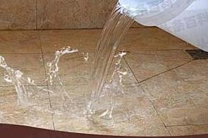 尖草坪漏水维修 免砸砖防水材料该如何施工
